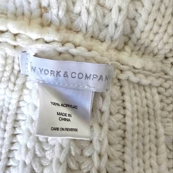 Winter White Cable Knit Infinity Scarf - Picture 7 of 10